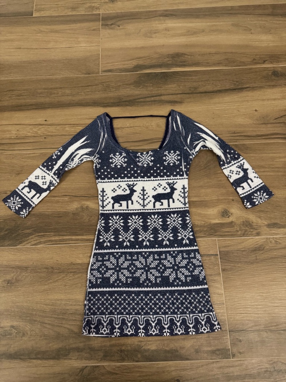 Vintage Wet Seal Metallic Reindeer Print Holiday Top